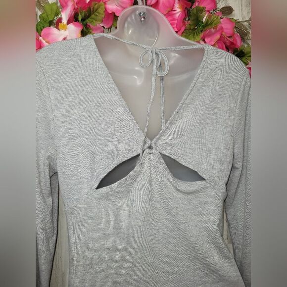 NWT Avec Les Filles Heather Grey V Neck Top - Picture 6 of 10
